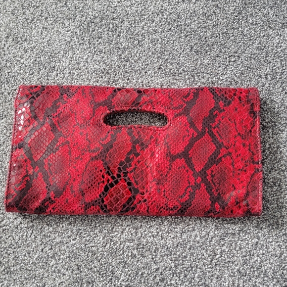 EUC! Hobo Clutch - Picture 2 of 3